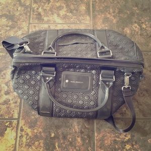 Vera Bradley overnight bag in great condition! 💼